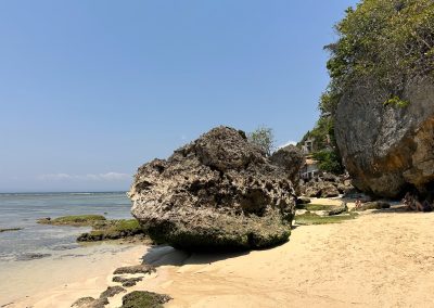 Pantai Padang Padang, Bali