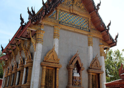 Wat Intharawihan, Bangkok