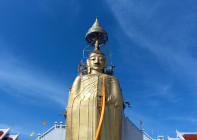 Wat Intharawihan, Bangkok